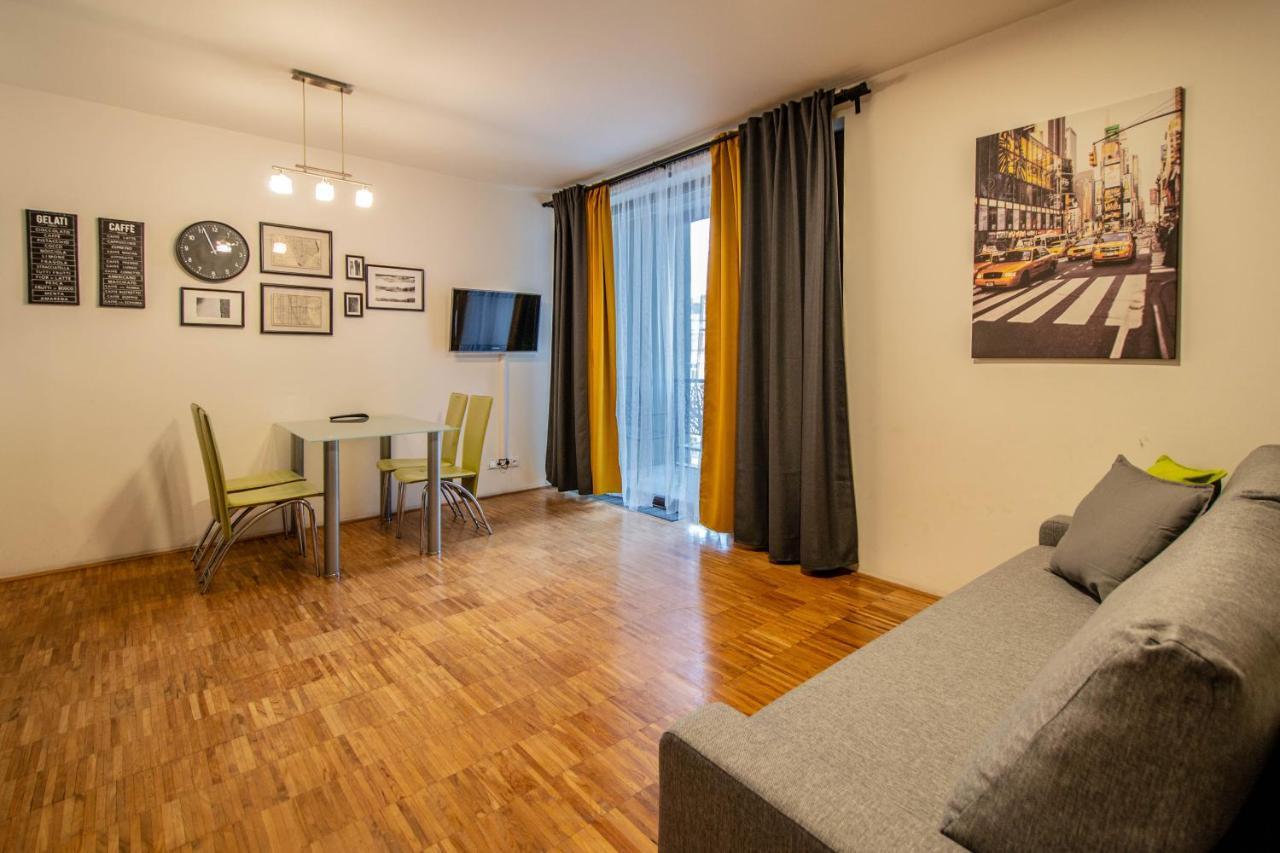 Modern Apartment With Balcony And Garage Prague Luaran gambar